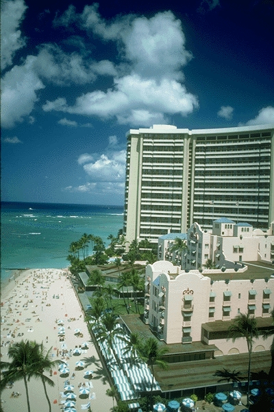 1. Classic Spa2. High-end Fitness Center3. Gourmet Dining4. Concierge Services5. Rooftop Lounge